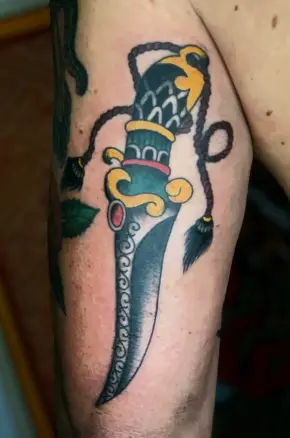 Trabajo tradicional de Fat Mark Tattoo